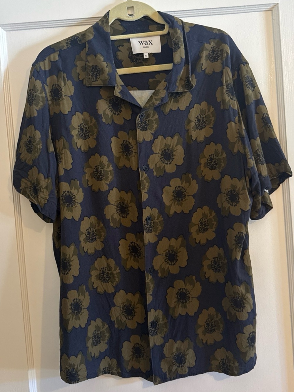Wax London Men’s Floral Short-Sleeve Button Shirt